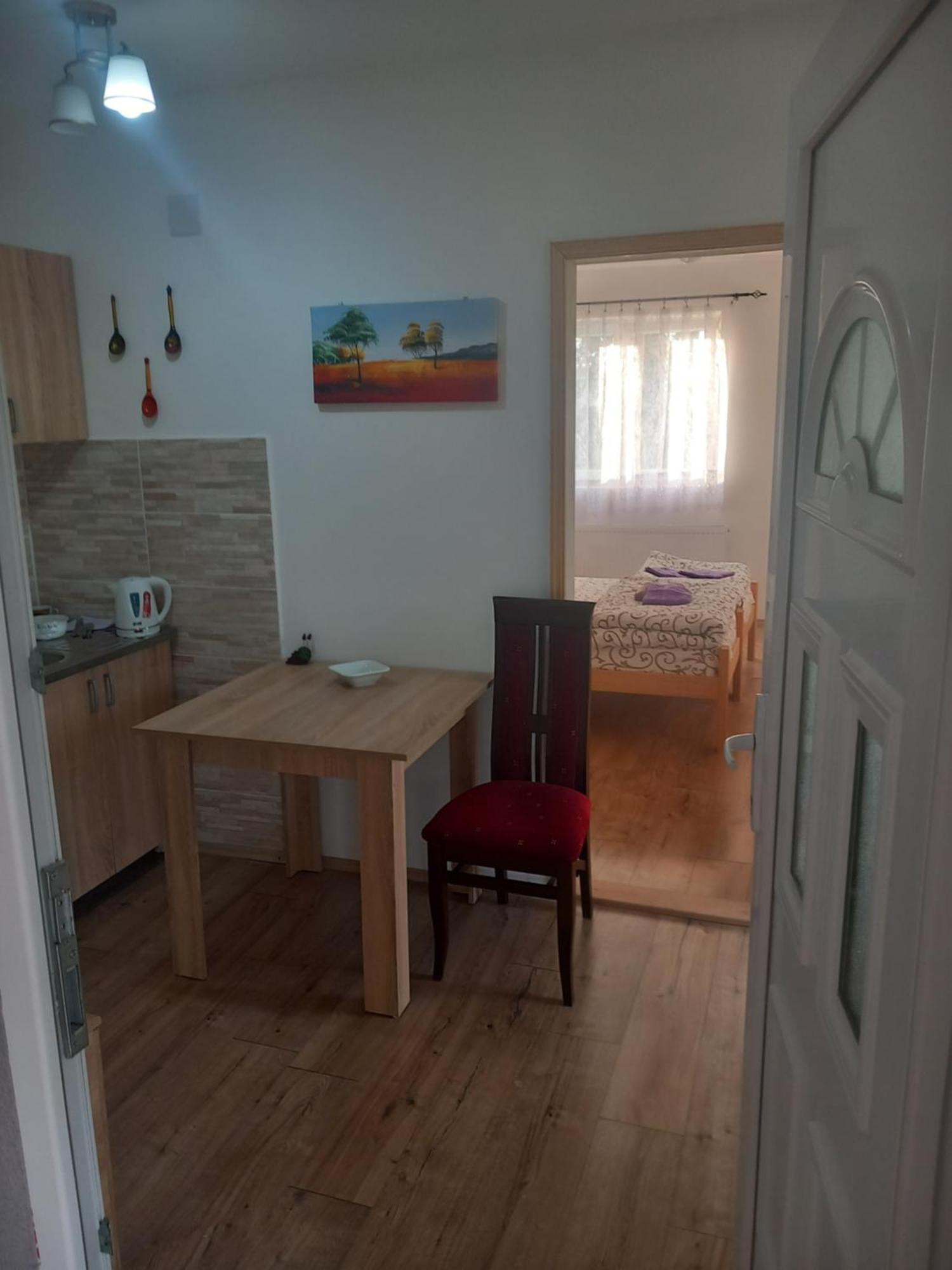 Rm Castell Apartments Novi Sad Extérieur photo