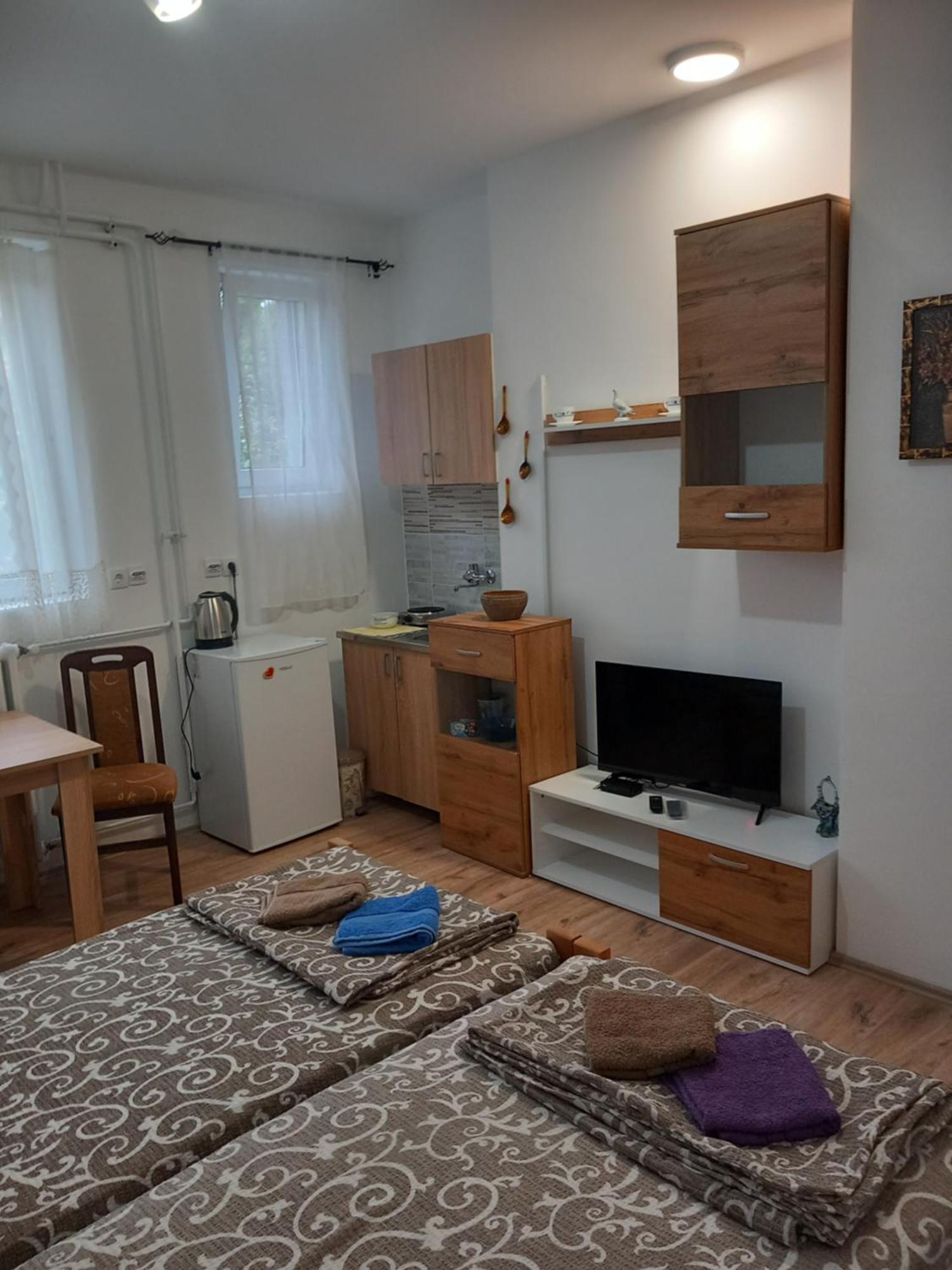 Rm Castell Apartments Novi Sad Extérieur photo
